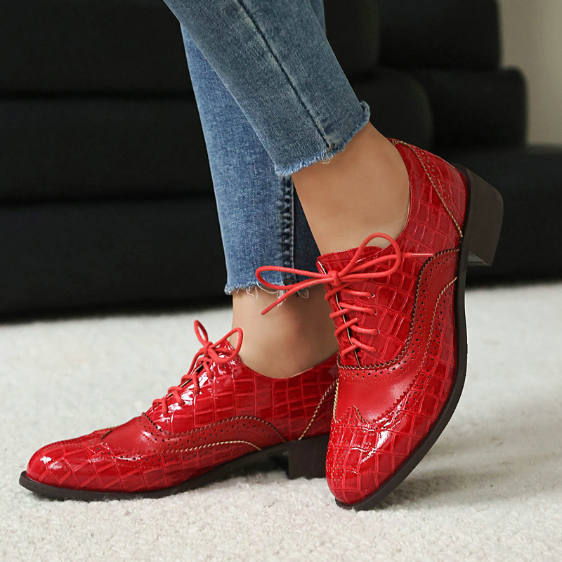 Zapatos Oxford Brogue con Esta - Patent Leather Oxford reseña y precio